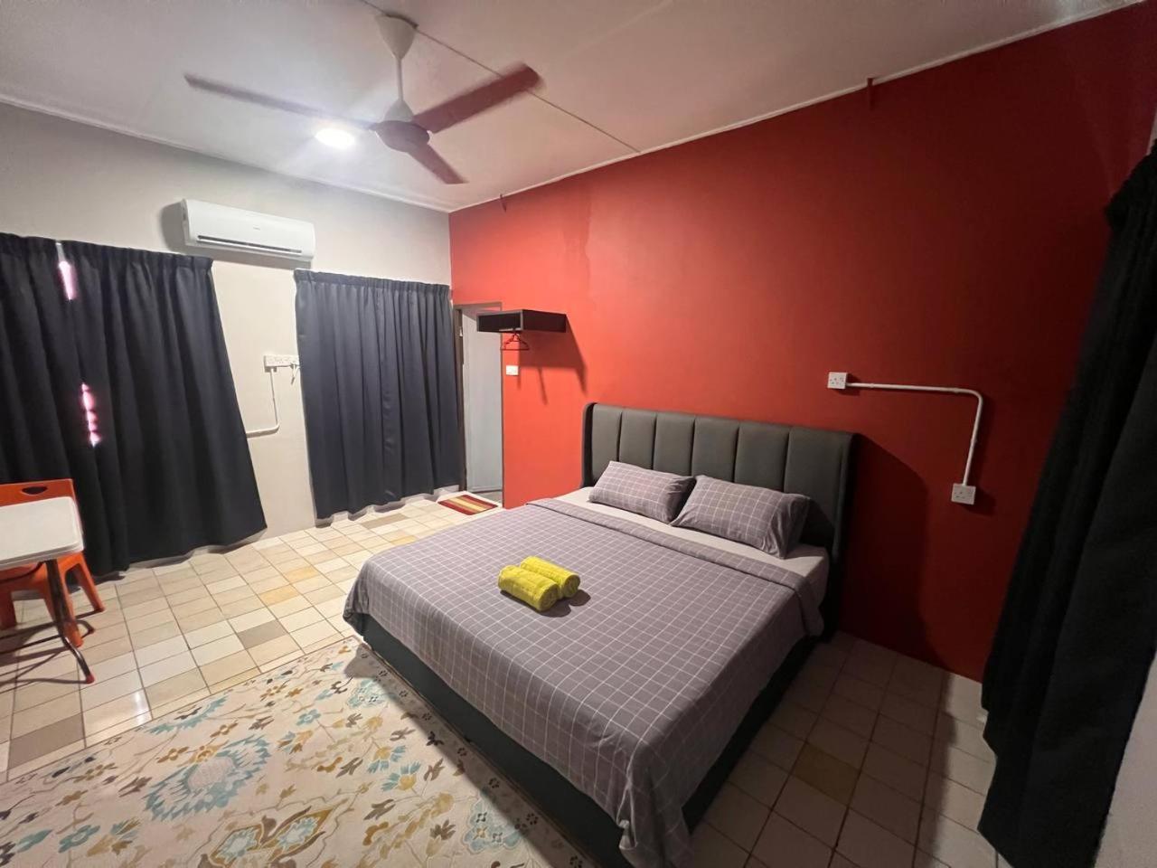 Hotel Putra Sentosa Retreat Camp, Sematan Habitación foto