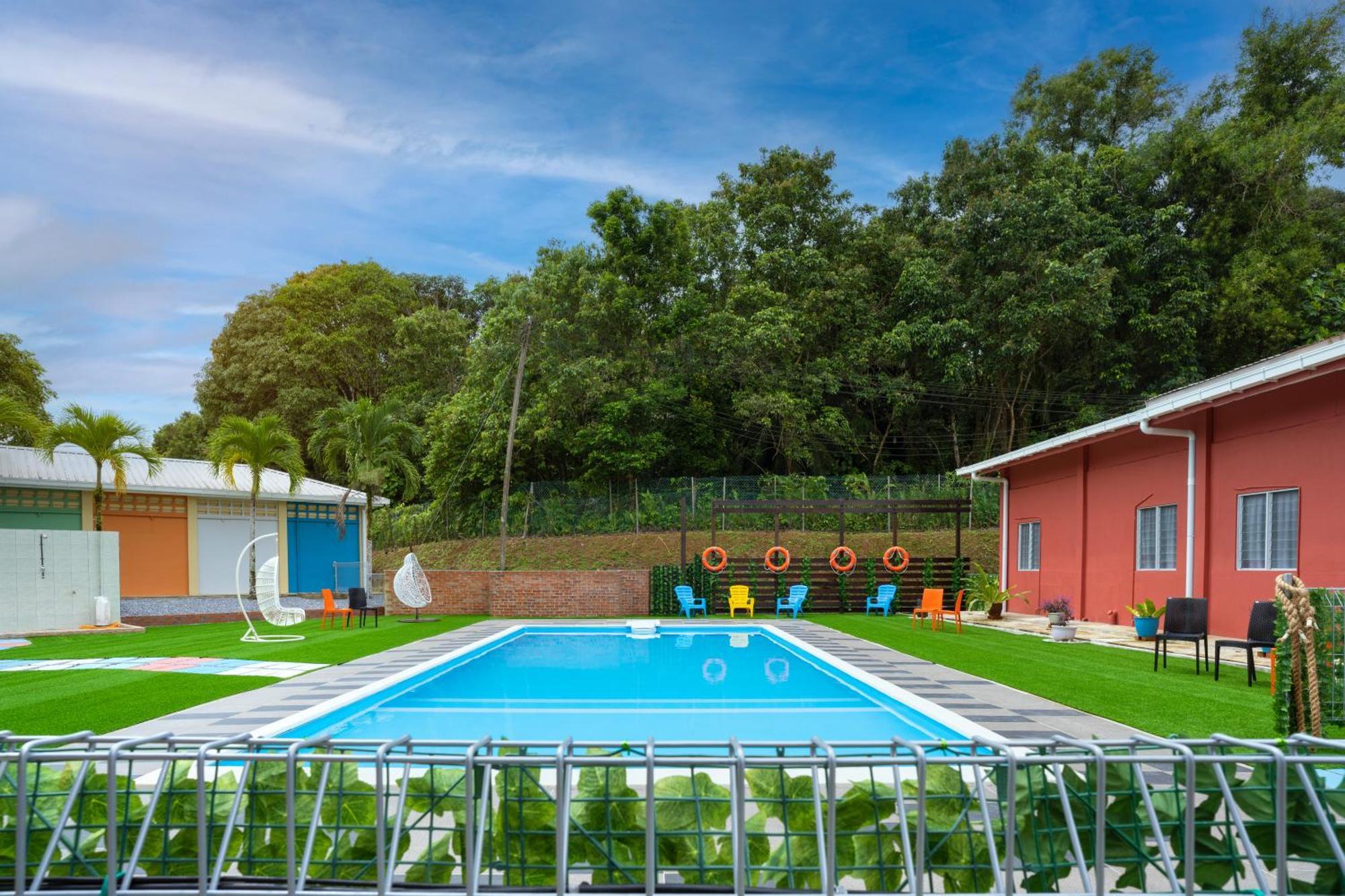 Hotel Putra Sentosa Retreat Camp, Sematan Exterior foto